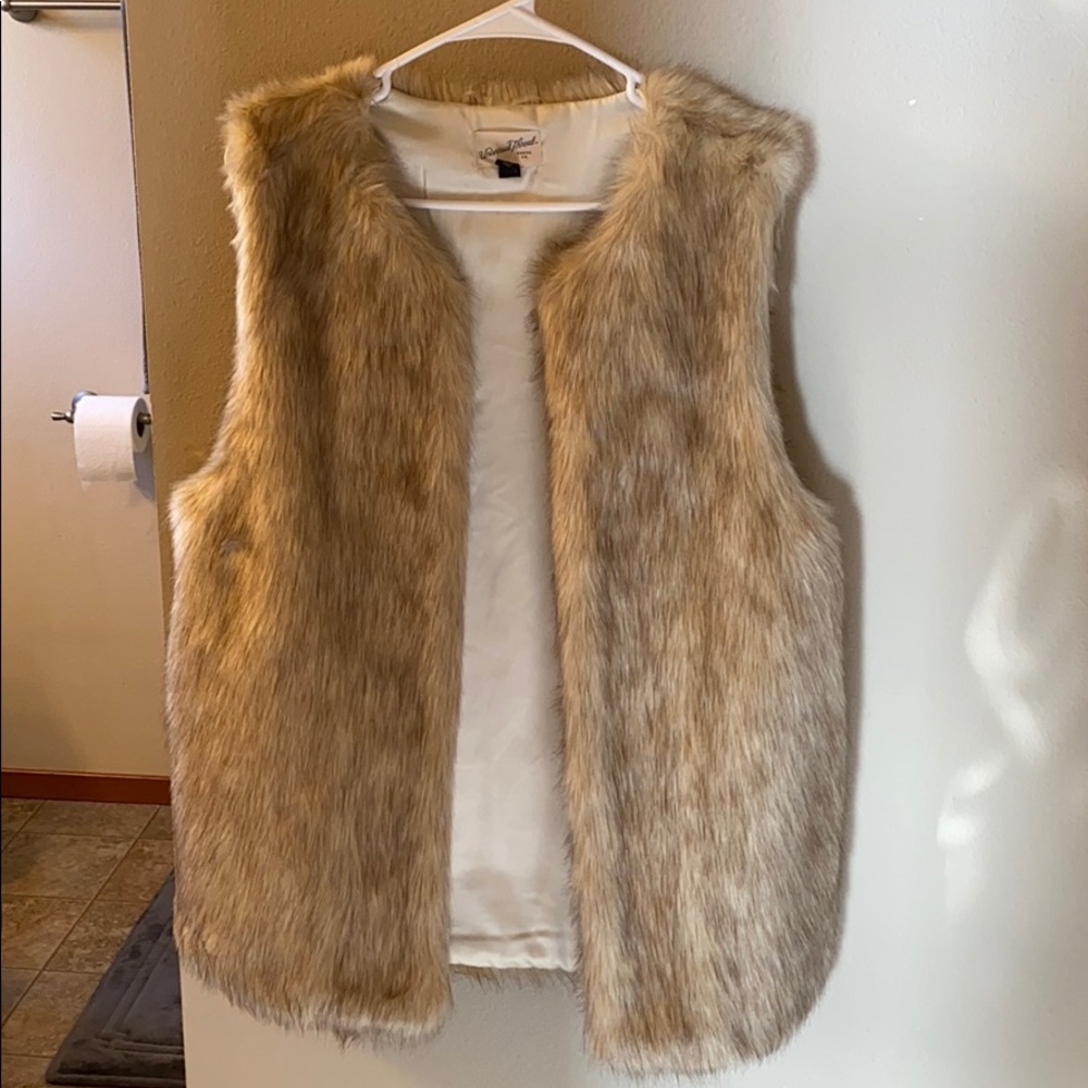 Fur vest